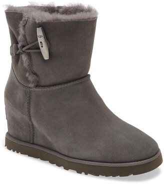 grey ugg boots size 5