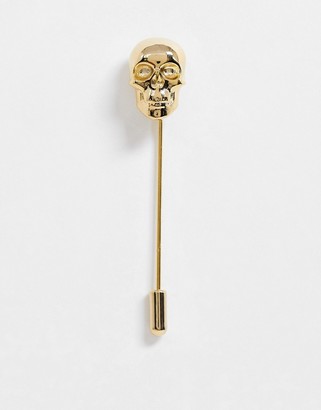 Twisted Tailor lapel pin with skull in gold
