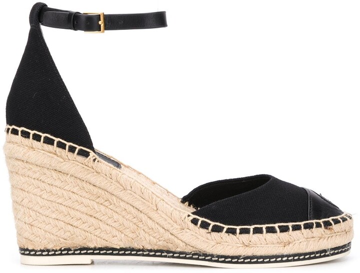Paloma Barcelo, Espadrilles om te zoenen