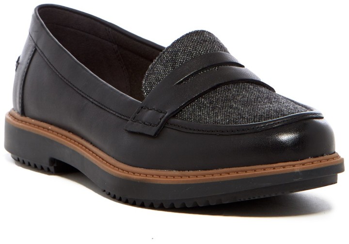 clarks raisie eletta penny loafer