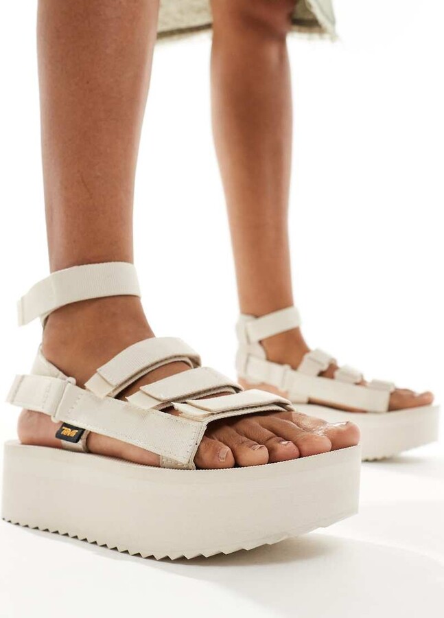 Teva W Flatform Universal Sandals Ru00f6d Skor Sportsandaler Dam