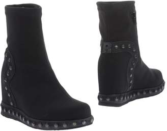 Ruco Line Ankle boots - Item 11219001MG