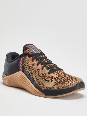 nike cheetah metcon