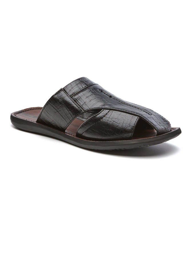 closed toe flip flops