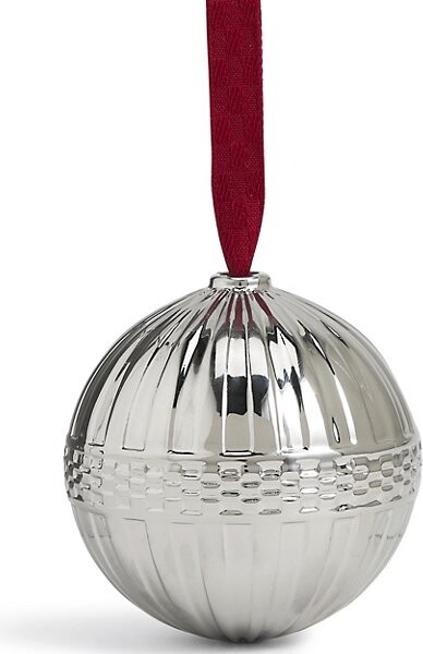 Wedgwood Fluted Ornament in Silver