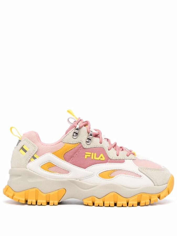 pink fila platform trainers