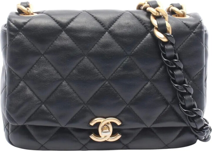 Chanel Pre Owned 2021-2025 CC Quilted Lambskin Single Flap shoulder bag