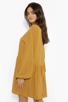Thumbnail for your product : boohoo Long Sleeve Tiered Plunge Smock Dress