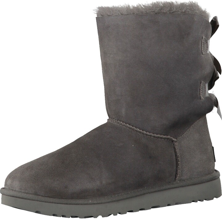 grey ugg boots