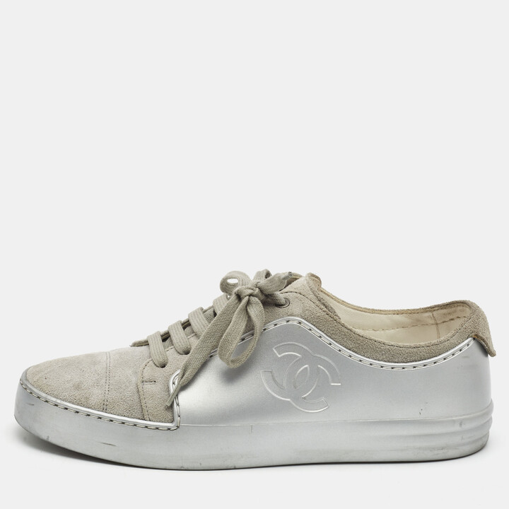 Chanel Grey/Silver Suede and Leather Low Top Sneakers Size 38