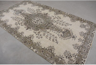 Charlton Home Classic Patchwork Rug, 63.4x111 Inch Beige Rug