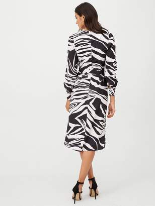 Very Zebra Pattern Shift Dress - Mono/Print