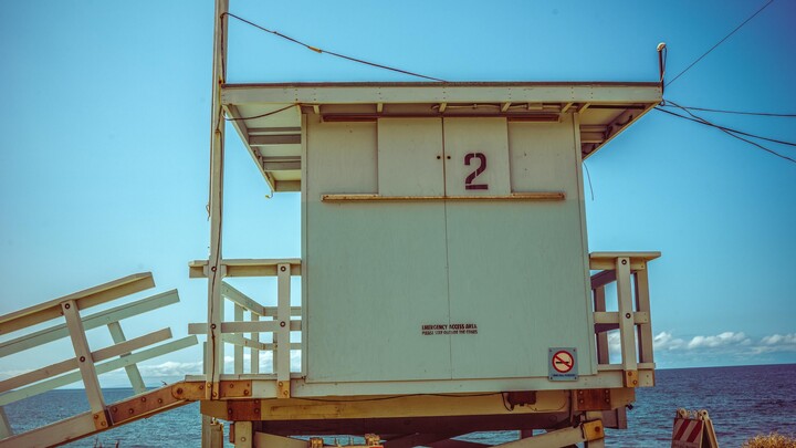 Nico Guilis, Lifeguard Stand 1, 2018