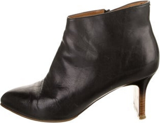 Maison Margiela Leather Ankle Boots Black Pointed-Toes Concealed Zip Closure at Sides Includes Box Unfortunately, due to restrictions, this item may not be eligible for shipping in all areas.