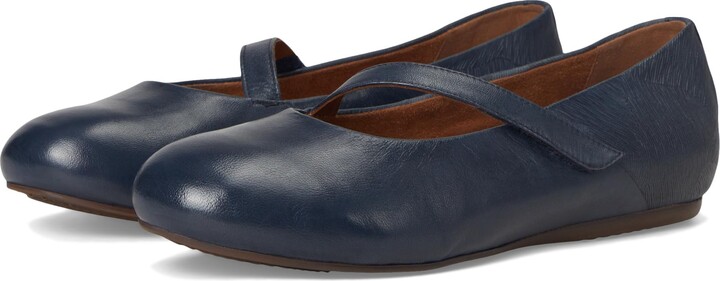 SoftWalk Women's Syracuse Mary Jane Flat