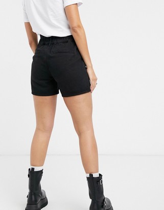 Vila elasticated waist mom jean shorts in black