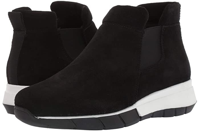 nikkie high branded lace boots