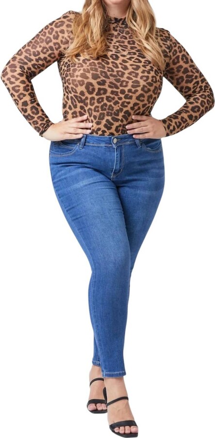 YMI Jeanswear Junior Plus Wannabettabutt Mid-Rise Skinny Jean In Medium Wash