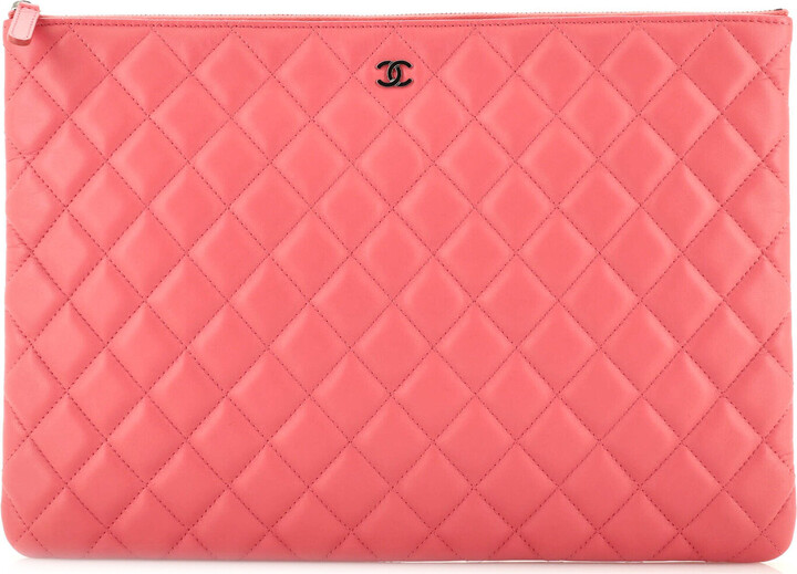 MODA ARCHIVE X REBAG Pre-Owned Chanel Large O Quilted Leather Case Clutch -  ShopStyle
