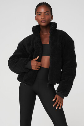 Alo Yoga Sherpa Snow Angel Puffer Jacket in Black, Size: XS