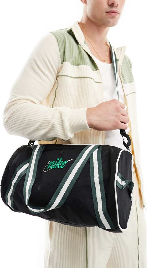 nike black heritage duffle bag
