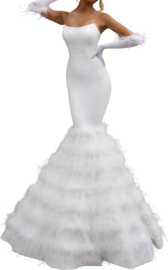 PORTIA & SCARLETT Figure-Hugging Mermaid Style Dress In Ivory