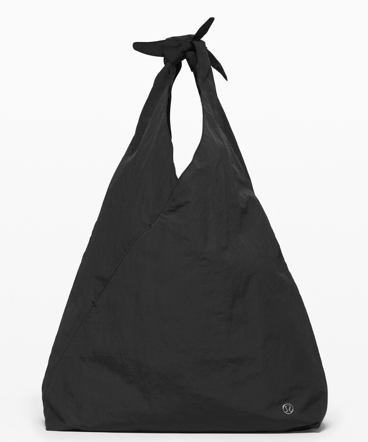 lululemon acute tote