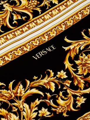 Versace Tasselled Baroque Print Blanket - Black Gold