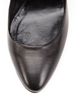 Thumbnail for your product : Gucci Elizabeth Pointed-Toe Leather Pump