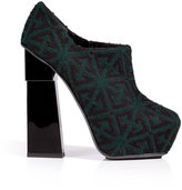 Thumbnail for your product : Aperlaï Woven Angel Plateau Pumps in Green/Black