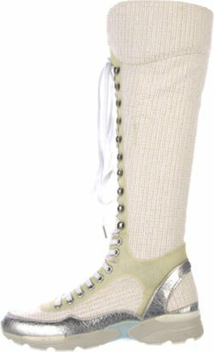 Chanel Quilted Snow Boots at 1stDibs  chanel snow boot, chanel boots for  snow, chanel boots snow