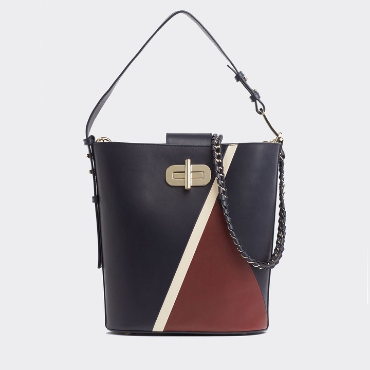 tommy hilfiger bucket bag