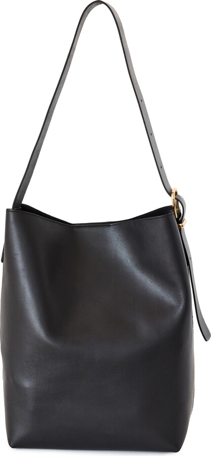 Madewell The Essential Bucket Tote in Leather
