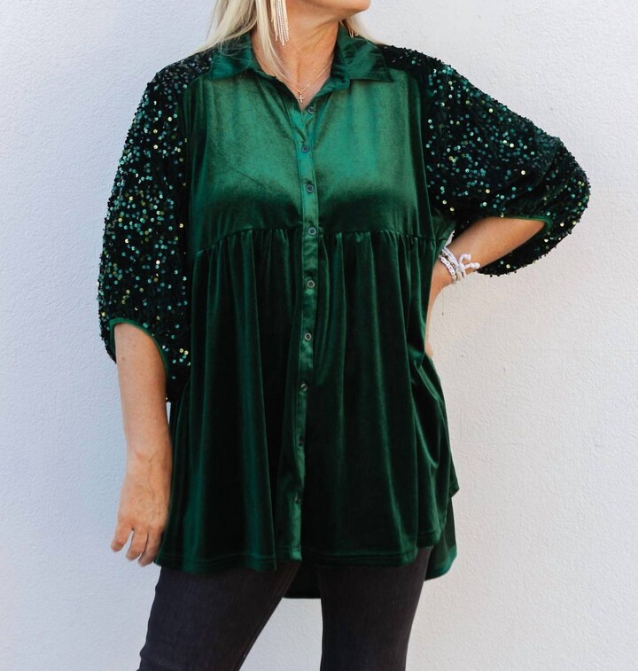 umgee Feeling Festive Velvet Sequins Contrast Tiered Tunic Dress In Hunter Green