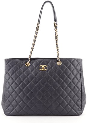 chanel classic tote bag