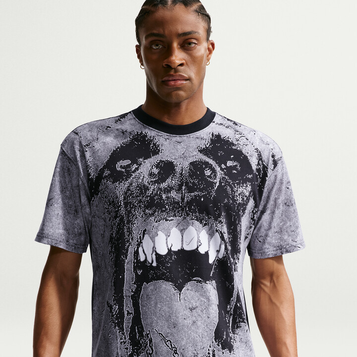 Nike Men's Basketball T-Shirt in Black | II0674-010