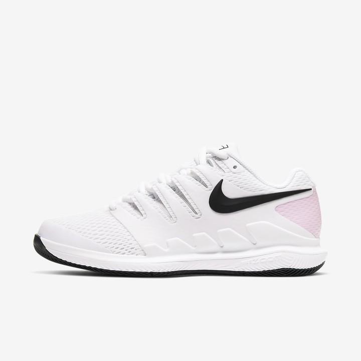 ladies black nike tennis shoes