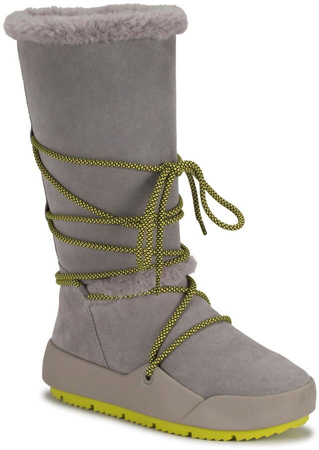 bare traps fur boots