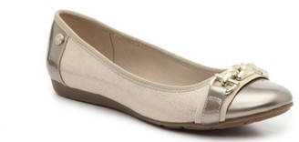 anne klein beige flats