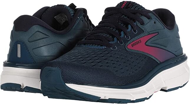 womens size 11 wide shoes