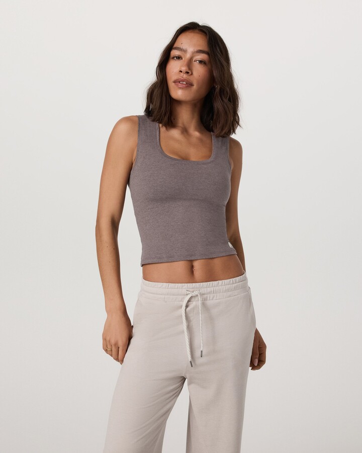 vuori Halo Essential Scoop Tank