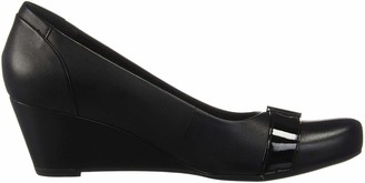 clarks flores petra wedge pump