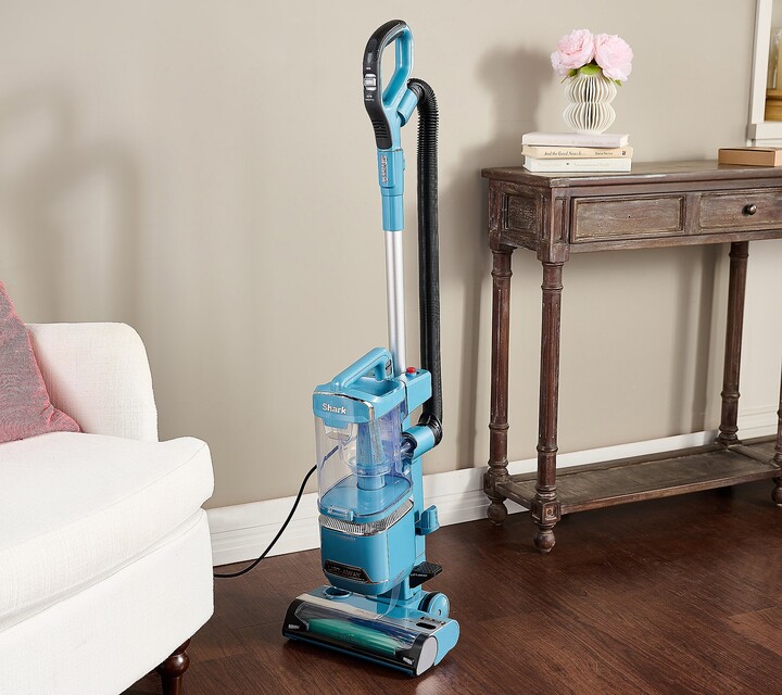 Lift-Away Upright Vacuum with PowerFins Detect & Tools