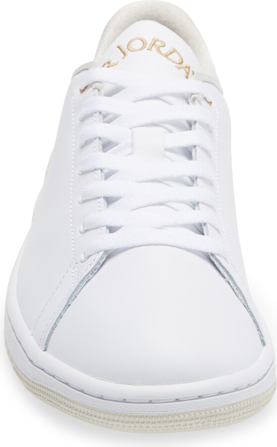 centre court shoe jordan