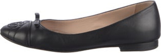 Gucci Leather Ballet Flats Black Double G Logo Round-Toes with Bow Accents Designer