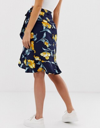 Qed London ruffle wrap skirt in floral