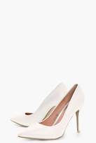 Thumbnail for your product : boohoo Olivia Low Heel Court