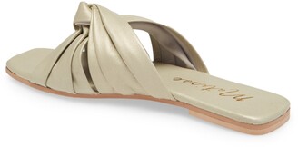 Matisse Genie Slide Sandal