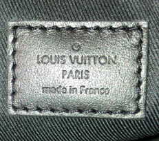 Louis Vuitton LV Men Scott Messenger Damier Graphite N50018
