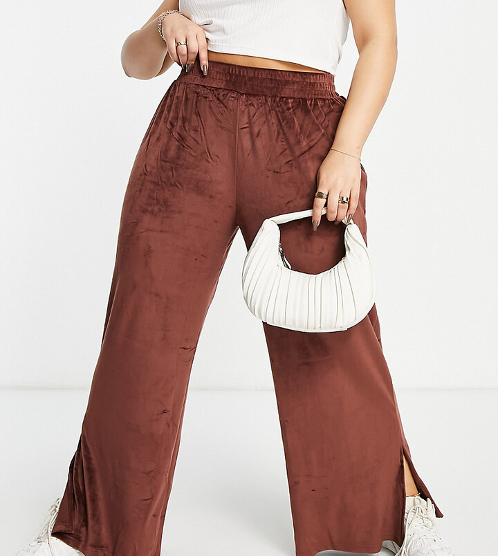 Threadbare Curve Threadbare Plus Florida velour straight leg joggers